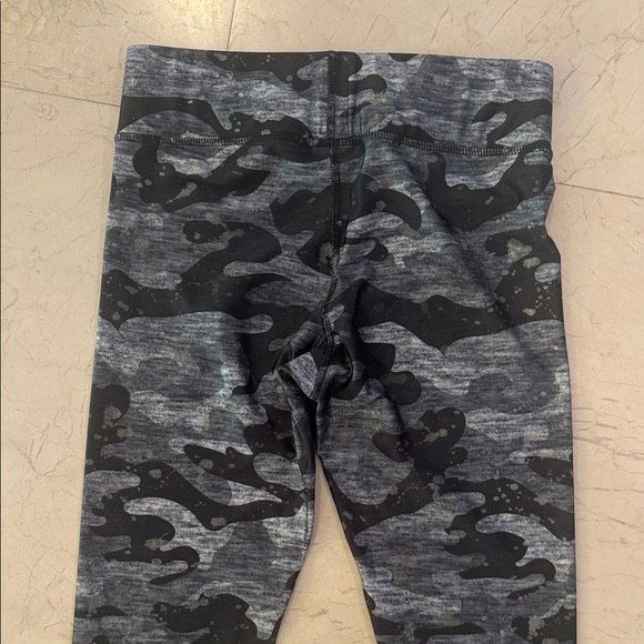 Terez Urban Camo Leggings - Black and Gray - Picture 12 of 12
